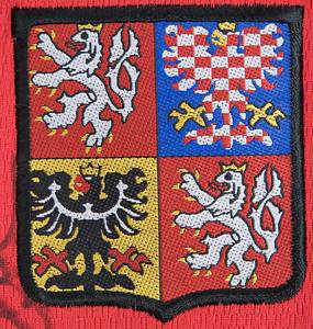 Fantrikot der tschechischen Nationalmannschaft aus dem Jahre 1996 mit ca. 22 original Signaturen der Spieler des Teams von Tschechien die 1996 Vize - Europameister wurden. Puma Größe XL. - Bild 4