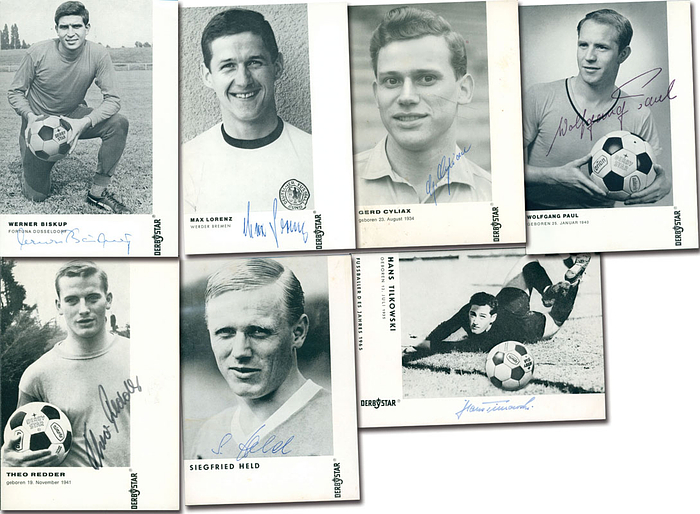 7 s/w-Autogrammkarten der Firma Derby Star ca. 1966 mit Originalsignaturen der Spieler. je 14,5x10,5cm.