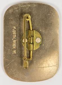 Teilnehmerabzeichen Olympische Spiele Innsbruck 1964 „Bundes-Gendarmerie“. Bronze, vergoldet, mehrfarbig emailliert. 4,2x3 cm. - Bild 3