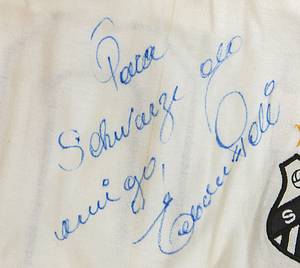 Original match issued Spielertrikot vom FC Santos (Brasilien) ca. 1973/74 mit der Rückennummer 10 von Pele. Mit Original Widmung von Pele auf der Vorderseite. Ungetragen. Ca. 1973/74. Status:ABAx. - Bild 5