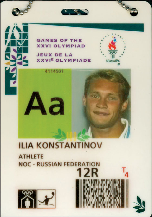 „Identity Card. Games of the XXVI Olympiad Atlanta 1996“ von dem russischen Wasserballspieler Ilia Konstantinov von den Olympischen Spiele 1996. Kunststoff 13x8,5 cm.