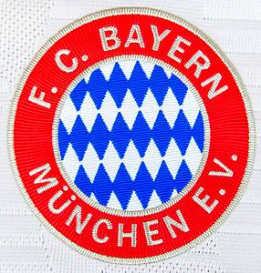 Original match worn Spielertrikot von Bayern München mit der Rückennummer 27 Getragen von Konrad Laimer in einem Spiel der UEFA Champions League in der Saison 2024/2025. Laimer ist 49-facher Nationalspieler von Österreich.Status:ABB. - Bild 4