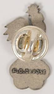 „Grenoble 1968“. Offizielles Mannschaftsabzeichen von Frankreich für die Olympischen Winterspiele 1968. Bronze, versilbert, farbig emailliert. 3x2 cm. - Bild 3