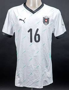 Original match worn Spielertrikot von Österreich mit der Rückennummer 16. Getragen von Phillipp Mwende am 23.03.2025 im Relegatiobsspiel zur UEFA Nations League gegen Serbien. Serbien - Österreich 2:0. Trauner ist 16-fachder Nationalspieler von Österreich. Status:AAB. - Bild 2