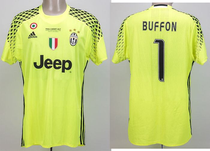 Original match worn / issued Torwart-Trikot von Juventus Turin mit der Rückennummer 1. Getragen von Gianluigi Buffon am 03.06.2017 im Finale der UEFA Champions League gegen Real Madrid. Juve - Real 1:4. Buffon ist Fußball Weltmeister 2006. Status:AAC.
