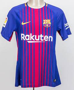 Original match worn Spielertrikot vom FC Barcelona mit der Rückennummer 8. Getragen von Andres Iniesta in einem Spiel der spanischen LaLiga in der Saison 2017/2018. Iniesta ist Fußball Weltmeister 2010 un Europameister 2008 und 2012 mit Spanien. Status:ABC. - Bild 2