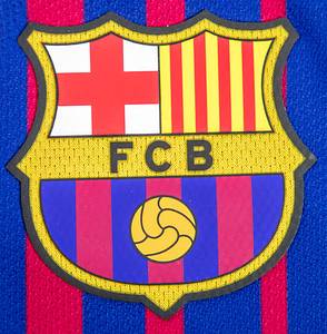 Original match worn Spielertrikot vom FC Barcelona mit der Rückennummer 8. Getragen von Andres Iniesta in einem Spiel der spanischen LaLiga in der Saison 2017/2018. Iniesta ist Fußball Weltmeister 2010 un Europameister 2008 und 2012 mit Spanien. Status:ABC. - Bild 4