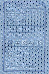 Original match worn Spielertrikot vom FC Barcelona mit der Rückennummer 8. Getragen von Andres Iniesta in einem Spiel der spanischen LaLiga in der Saison 2017/2018. Iniesta ist Fußball Weltmeister 2010 un Europameister 2008 und 2012 mit Spanien. Status:ABC. - Bild 12