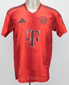 Original match worn Spielertrikot vom FC Bayern München mit der Rückennummer 42. Getragen von Jamal Musiala in einem Spiel der  Fußball Bundesliga in der Saison 2024/2025. Musiala ist 40-facher Nationalspieler von Deutschland. Status:ABB. - Bild 2
