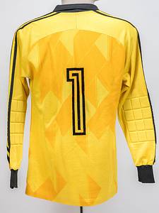 Original match worn Torwart-Trikot vom Hamburger SV mit der Rückennummer 1. Getragen von Uli Stein in einem Spiel des DFB Pokals in der Saison 1986/1987. Uli Stein ist DFB Pokal Sieger 1987. Status:ABC. - Bild 3