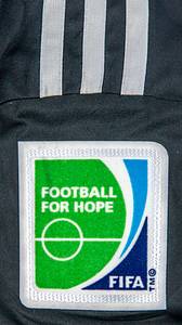 Original match worn / issued Spielertrikot von Deutschland mit der Rückennummer 5. Getragen von Mats Hummmels am 08..07.2014 im Halbfinale der Fußball-Weltmeisterschaft gegen Brasilien. Braslien - Deutschland 1:7. Hummels ist Fußball-Weltmeister 2014. Status:AAB. - Bild 7