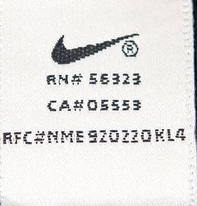 Original match worn Spielertrikot von Borussia Dortmund mit der Rückennummer 28. Getragen von Jovan Kirovski in einem Spiel der Fußball Bundesliga in der Saison 1997/1998; Kirovski ist 62-facher Nationalspieler von den USA. Status:ABC. - Bild 10