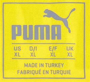 Original match worn / issued Spielertrikot von Borussia Dortmund mit der Rückennummer 17. Getragen von Pierre-Emerick Aubameyang am 20.09.2015 im Spiel der Fußball Bundesliga gegen Bayer 04 Leverkusen. BVB - Bayer 04 3:0. Aubameyang ist 80-facher Nationalspieler von Gabun. Trikot mit Sonder-Patch von Bild und Hermes 'Wir Helfen #refugeeswelcome'. Status:AAC. - Bild 8