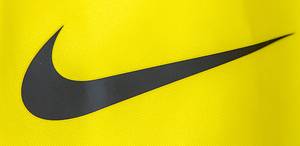 Original match worn Spielertrikot von Borussia Dortmund mit der Rückennummer 9. Getragen von Jan Koller am 06.05.2006 im Spiel der Fußball Bundesliga gegen Eintracht Frankfurt; BVB - Frankfurt 1:1. Koller ist 91-facher Nationalspieler von Tschechien. Tauschtrikot mit Jurica Puljiz. Status:AAA. - Bild 5