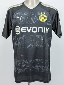 Original match worn / issued Spielertrikot von Borussia Dortmund mit der Rückennummer 16. Getragen von Manuel Akanji am 18.01.2020 im Spiel der Fußball Bundesliga gegen den FC Augsburg. Augsburg - Dortmund 3:5. Akanji ist 69-facher Nationalspieler von der Schweiz. Status:AAB. - Bild 2
