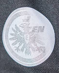 Original match worn Spielertrikot von der Eintracht Frankfurt mit der Rückennummer 11. Getragen von Hugo Ekitike am 20.04.2025 im Spiel der Fußball Bundesliga gegen den FC Augsburg. Augsburg - Frankfurt 0:0. Status:AAB. - Bild 5