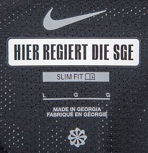 Original match worn Spielertrikot von der Eintracht Frankfurt mit der Rückennummer 11. Getragen von Hugo Ekitike am 20.04.2025 im Spiel der Fußball Bundesliga gegen den FC Augsburg. Augsburg - Frankfurt 0:0. Status:AAB. - Bild 7