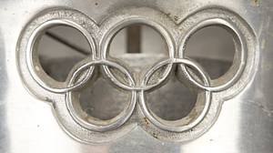 Offizielle Olympiafackel von den 14. Olympischen Sommerspielen 1948 in London aus Aluminium mit Inschrift "XIVth Olympiad 1948. Olympia to London with Thanks to the Bearer", 41 cm. - Bild 6