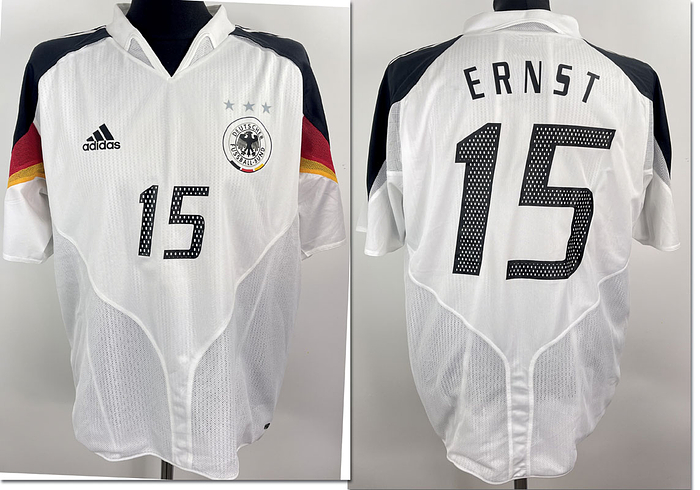 Original match worn DFB Confed-Cup Spielertrikot mit der Nummer 15 von Fabian Ernst.Getragen im Spiel gegen Australien am 15.06.2005 in Frankfurt.Deutschland gewann 4:3 gegen Australien. Status AAB.