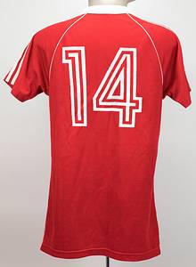 Original match worn / issued Spielertrikot vom 1. FC Köln mit der Rückennummer 14. Getragen in einem Spiel der Fußball Bundesliga in der Saison 1980/1981. Mit Spielerhose. Status:ABC. - Bild 3