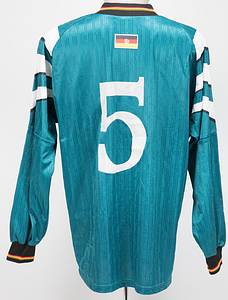 Match worn Spielertrikot mit der Rückennummer 5 von Doris Fitschen (1968-2025) getragen im Frauenländerspiel England v Deutschland (4:6) am 27.02.1997 in Preston. Status:AAA. - Bild 3
