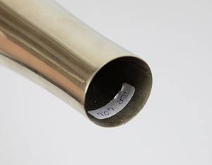 Original Olympiafackel der Olympischen Spiele Paris 2024. Mit der Logo der Olympischen Spiele auf dem Korpus. Hersteller: Arcelor Mittal. Stahl, Gewicht: 1,5 Kg; 70 cm. In original Box. - Bild 4