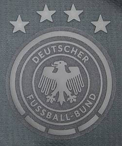 Original match worn / issued Spielertrikot von Deutschland mit der Rückennummer 10. Getragen von Kai Havertz am 28.03.2021 im Qualifikationsspiel zur Fußball Weltmeisterschaft gegen Rumänien. Rumänien  - Deutschland 0:1. Status: AAB. - Bild 4
