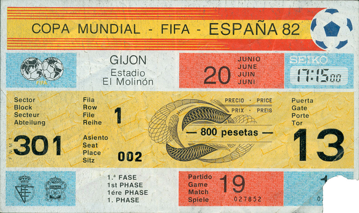 Eintrittskarte Copa Mundial - FIFA - Espana 82. Deutschland - Chile (4:1). 20.6.1982 in Gijon. 15x9 cm.