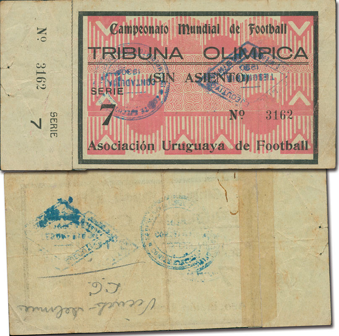 Original Eintrittskarte Halbfinale Uruguay v Jugoslawien (6:1) am 27.7.1930 von der 1.Fußball-Weltmeisterschaft 1930. "Campeonato Mundial Montevideo 1930 Serie 7". 16x8 cm. Ticket kommt aus einem Dauerkartenheftchen für den World Cup 1930!  Toprarität!!!.