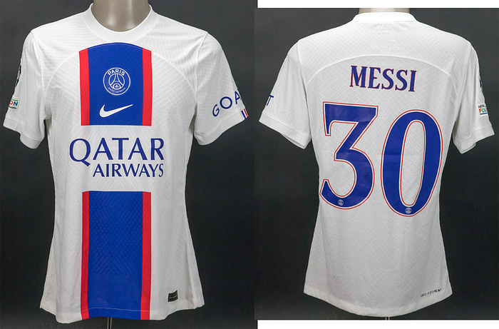 Original match worn Spielertrikot von Paris Saint-Germain (PSG) mit der Rückennummer 30. Getragen von Lionel Messi in einem Spiel der UEFA Champions League in der Saison 2022/2023. Messi ist Fußball Weltmeister 2022. Status:ABC.