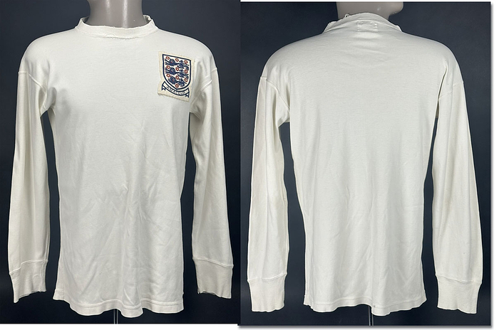 Original match worn Spielertrikot von den England Amateuren ohne Rückennummer. Getragen von Ian Reid in Spielen der englischen Amateur Nationalmannschaft in den 1960er Jahren. Dort wurden in den  1960er Jahren auch noch Spiele ohne Rückennummer bestritten. Umbro- Trikot aus der Familie von Ian Reid. Status:ACA.