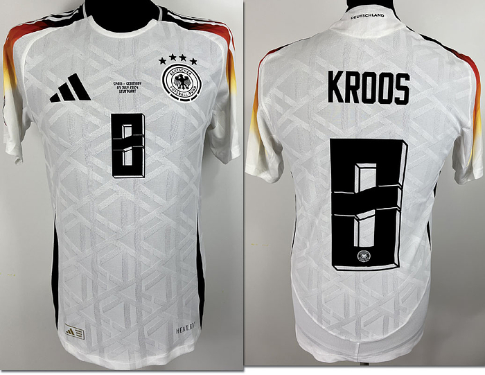 Original match issued DFB Spielertrikot mit der Nummer 8 von Toni Kroos. Vorbereitet für das Spiel gegen Spanien am 05.07.2024 in Stuttgart.Trikot stammt aus der Sammlung eines ehemaligen DFB-Mitarbeiters. StatusAAB.