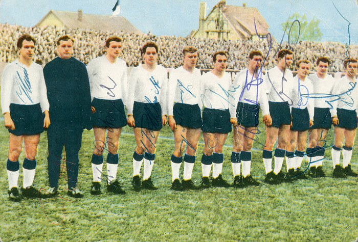 Original WS-Sammelpostkarte "SC Preussen Münster" 1962/63 mit 11 Originalsignaturen aller Spieler. 14,5x10 cm.