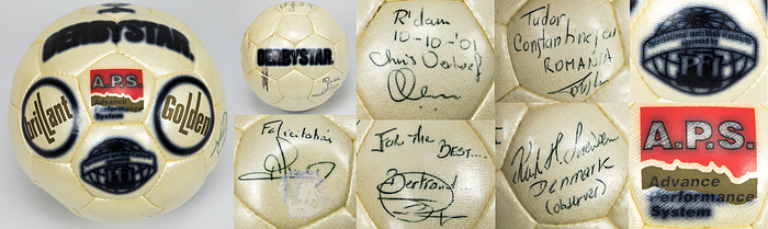 Original Spielball vom Champions League Spiel Feyennood Rotterdam v Bayern München (2:2) am 10.10.2001 in Rotterdam. Lederball "Derbystar Brillant Golden APS". Mit den original Signaturen der Assistenz - Schiedsrichter. Mit Spielspuren. Status:AAA.