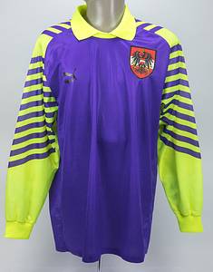 Original match worn Torwart-Trikot von Österreich mit der Rückennummer 1. Getragen von Klaus Lindenberger in einem Spiel der Fußball Weltmeisterschaft 1990 in Italien. Status:ABC. - Bild 2