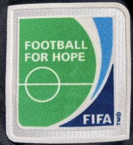 Original match issued DFB Spielertrikot mit der Nummer 19 von Mario Götze.Vorbereitet für das Gruppenspiel gegen die USA am 26.06.2014 in Recife, Brasilien, was die deutsche Nationalmannschaft 0:1 gewann, durch ein Tor von Thomas Müller.Status AAB. - Bild 8