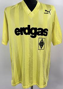 Original match issued Borussia Mönchengladbach Spielertrikot mit der Nummer 7. Vorbereitet für ein Spiel in der Saison 1987/1988. Status:ABB. - Bild 2
