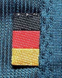 Original match issued DFB Länderspiel Spielertrikot mit der Nummer 3. Vorbereitet für Marko Rehmer für das EM-Qualifikationsspiel gegen die Türkei am 10.10.1998 in Bursa. Status:AAB. - Bild 3