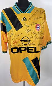 Original match issued  FC Bayern München Spielertrikot mit der Nummer 10 von Lothar Matthäus- Vorbereitet für ein Bundesliga-Spiel in dem Jahr 1995. Trikot stammt aus der Sammlung eines ehemaligen DFB-Mitarbeiters. Status: ABB. - Bild 2