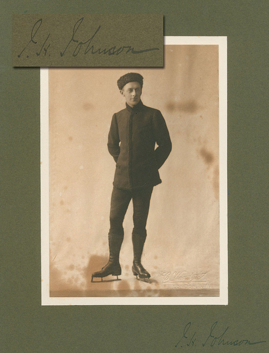  - (1882-1952) Black and white photograph (14.5 x 9.5 cm) of Richard Johansson (SWE) mounted on photographic card, which bears Richard Johansson's original signature in ink. Silver medalist in figure skating at the 1908 London Olympic Games. 27.5 x 20 cm Condition: A-