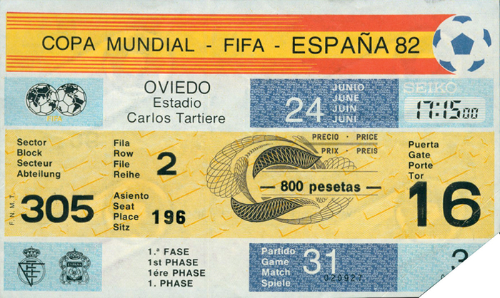  - Ticket FIFA World Cup 1982. Algeria vs Chile 24th June 1982 in Oviedon. Size 15x9 cm. Condition: B-