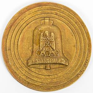Olympic games Berlin 1936. Participation medal - Official particpation badge Olympic Games 1936 in Berling which belonged to Otto Placek. Cast in bronze with light brown Patina. Stamped on the rim "Guss. H.Noack Berlin", Diameter 7 cm, Condition: A- - Bild 3
