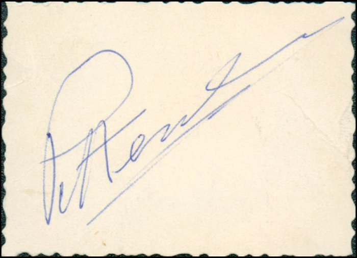 Pettenella, Vanni  | (1943-2010) Blancobeleg mit Originalsignatur vom italienischen Bahnradsportler Giovanni "Vanni" Pettenella. Gold im Sprint und Silber im 1000 m Zeitfahren bei den Olympische Spielen 1964 sowie Bronzemedaille im Sprint bei den Bahn-Radweltmeisterschaften der Profis 1968. 7x5 cm.