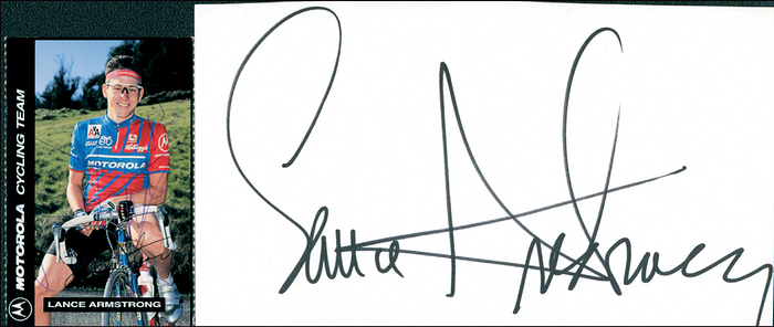  - original signature of the seven time Tour de France champion Lance Armstrong. 17x10 + 8x5.5 cm. Armstrong was stripped of all his achievements when he was found out to have doped - which clearly was the biggest scandal in cycling history. Condition: A