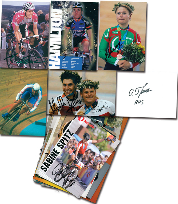 Radsport OSS 2000 2004  | 91 original Signaturen Radsport Olympische Spiele 2000 (46x) + 2004 (45x). 91 Medaillengewinner auf 41 Autogrammkarten und Fotos, 9 Reprofotos und 41  Blancobelege. 20x15 bis 8x6 cm