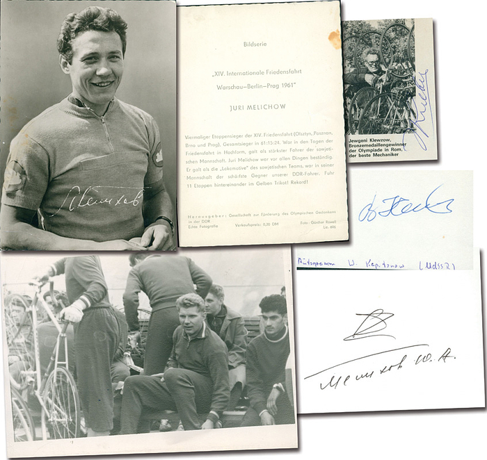 UdSSR OSS1960 Radsport  | Bronzemedaille für die UdSSR im Radsport bei den Olympischen Spielen 1960 im 100 km Mannschaftsfahren. Original Signaturen: Wiktor Kapitonow (1933-2005; Gold Straßenrennen Einzel); Jewgeni Klewzow (1929-2003); Juri Melichow (1937-2000); Alexei Petrow (1937-2009; Widmung auf der Rückseite des S/W-Fotos). KOMPLETTES TEAM; 1 S/W-Foto; 1 Magazin-Foto + 2 Blancobelege; 17x13 bis 9x6 cm