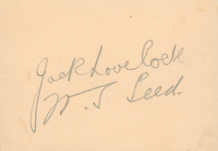 Lovelock, John "Jack"  | (1910-1949) Karton mit Originalsignatur  von John E. Lovelock (NZL) Goldmedaille über 1500 m bei den Olymischen Spielen 1936 in Berlin. 9x6,5 cm.