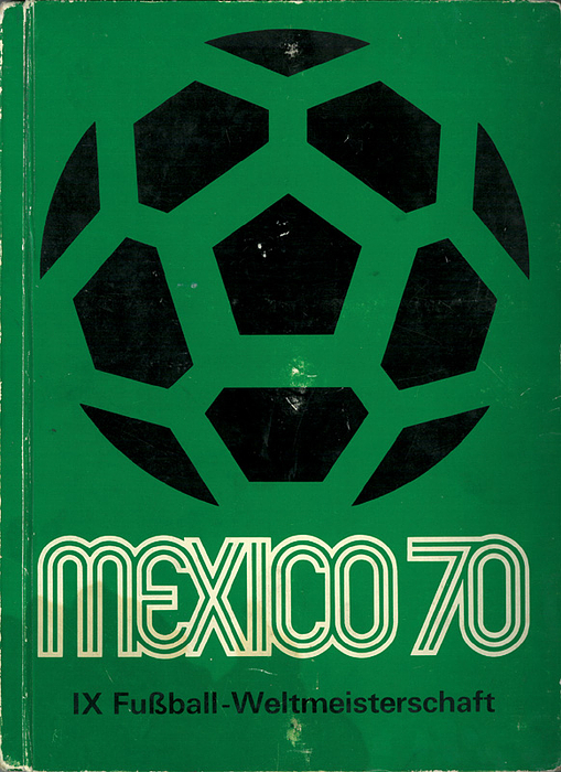  - World Cup 1970. Colletor cards Album by Bergmann:. Collector's Postcard Album from Bergmann + Shell. (GERMAN) A preview of the WC complete with 72 colour portrait postcards of German and International stars. Size 25x33 cm, paperback, 30 pages, cover rubbed, Condition: C