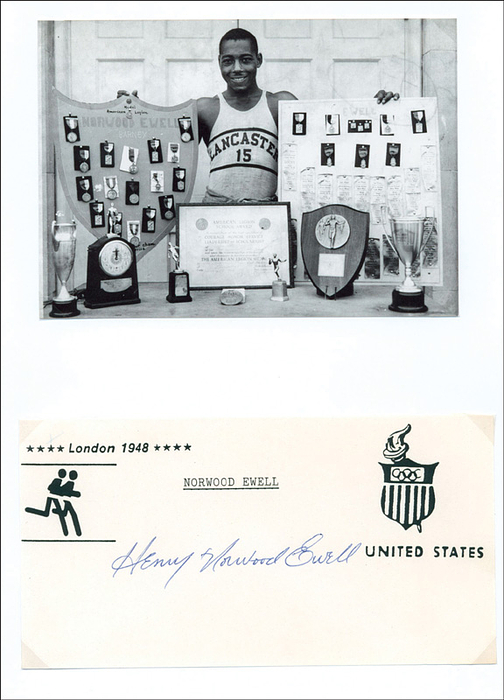 Ewell, Barney  | (1918-1996) Blancobeleg mit original Signatur von Barney Ewell (USA). Gewinner einer Goldmedaille und von zwei Silbermedaillen bei den Olympischen Sommerspielen 1948. 16x9 cm.