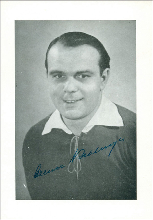 Sorry, no english description is available. ... Autographs German Football. Werner Kohlmeyer -  Condition: A.....Signatur im schwarzem Trikotbereich.